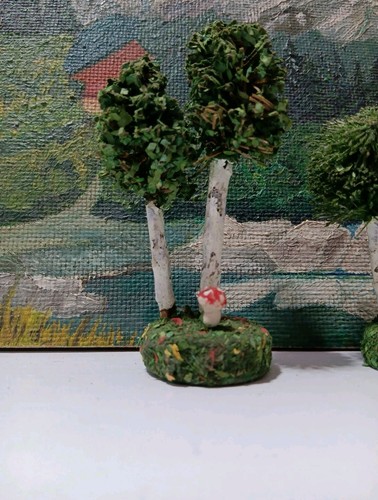 Baumgruppe mit pilz - je,